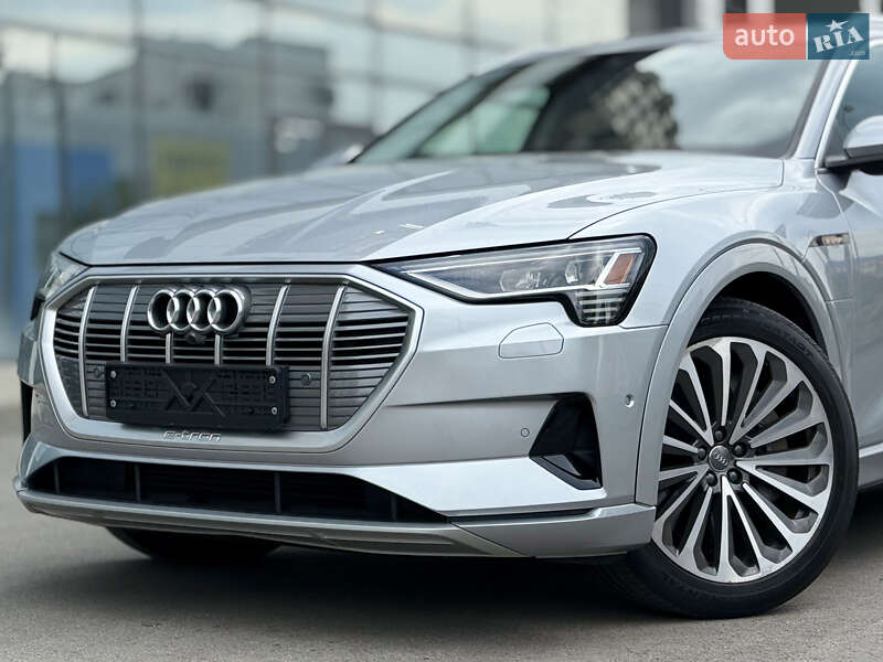 Внедорожник / Кроссовер Audi e-tron 2019 в Харькове