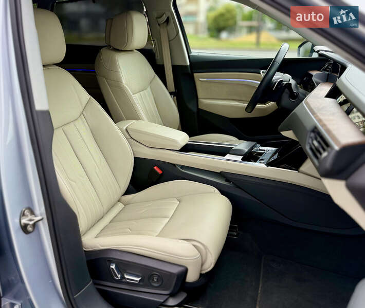 Внедорожник / Кроссовер Audi e-tron 2019 в Харькове