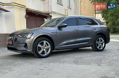 Внедорожник / Кроссовер Audi e-tron 2019 в 