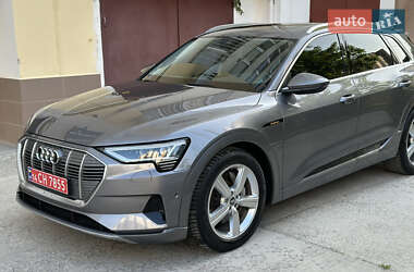 Внедорожник / Кроссовер Audi e-tron 2019 в 