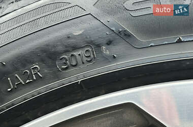 Внедорожник / Кроссовер Audi e-tron 2021 в 
