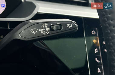 Внедорожник / Кроссовер Audi e-tron 2021 в 
