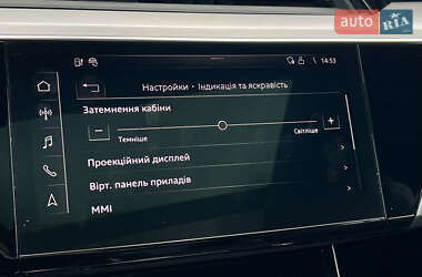 Внедорожник / Кроссовер Audi e-tron 2021 в 