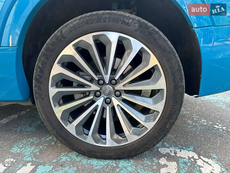 Внедорожник / Кроссовер Audi e-tron 2019 в Днепре