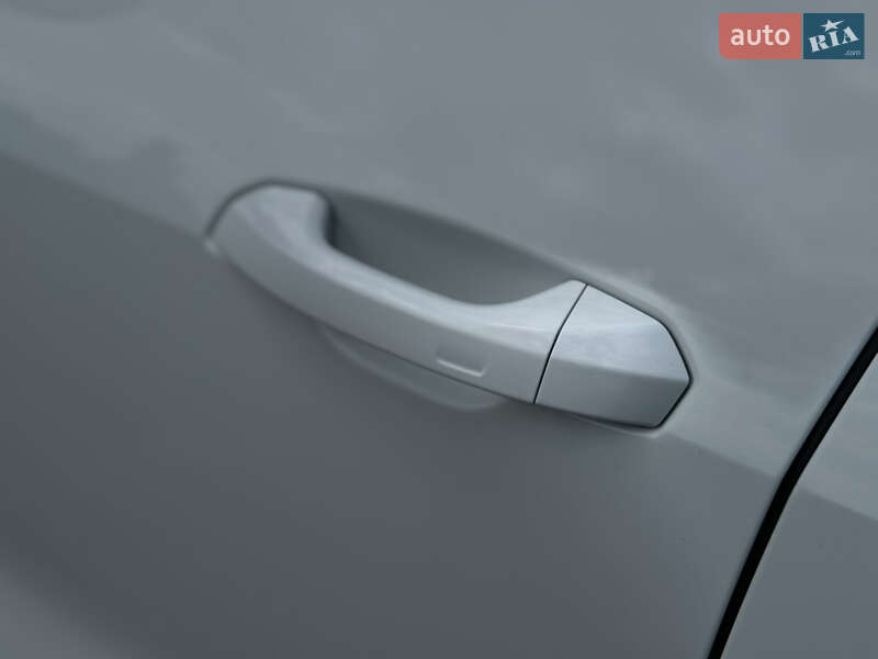 Внедорожник / Кроссовер Audi e-tron 2019 в Харькове фото 5 Внедорожник / Кроссовер Audi e-tron 2019 в Харькове