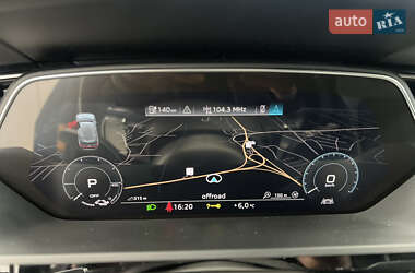 Внедорожник / Кроссовер Audi e-tron 2020 в 