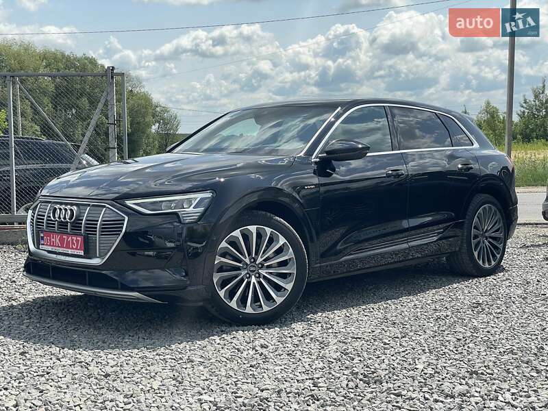 Audi e-tron 2022