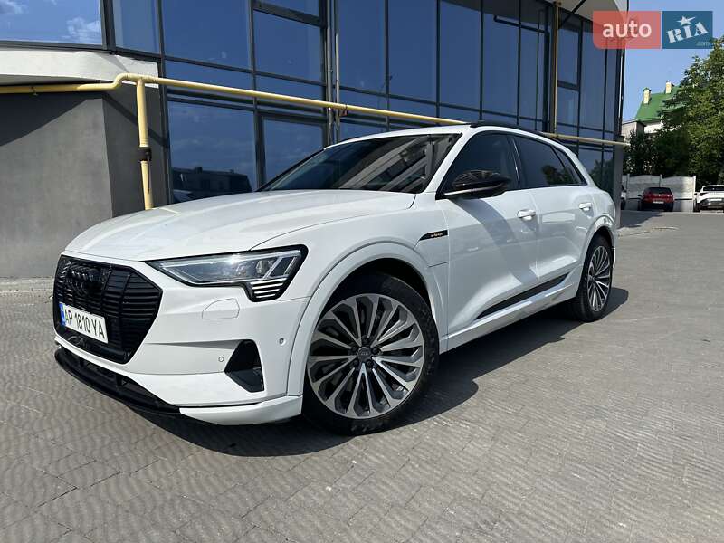Audi e-tron 2019