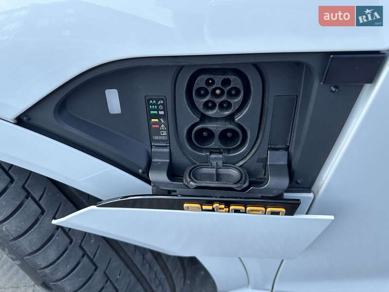 Внедорожник / Кроссовер Audi e-tron 2019 в Запорожье