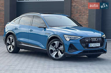 Внедорожник / Кроссовер Audi e-tron 2020 в 