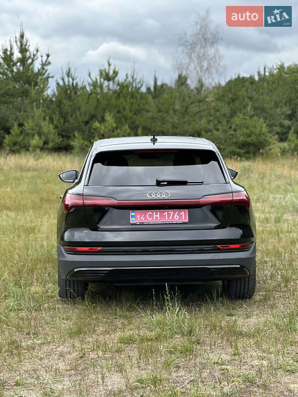 Позашляховик / Кросовер Audi e-tron 2022 в Харкові