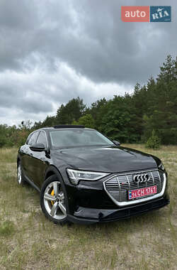 Позашляховик / Кросовер Audi e-tron 2022 в Харкові