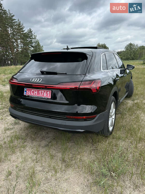 Позашляховик / Кросовер Audi e-tron 2022 в Харкові