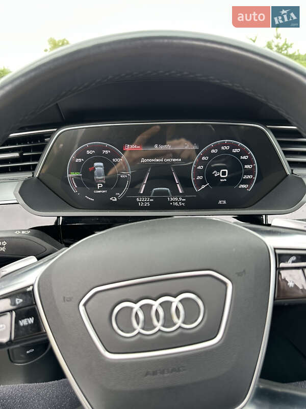Позашляховик / Кросовер Audi e-tron 2022 в Харкові