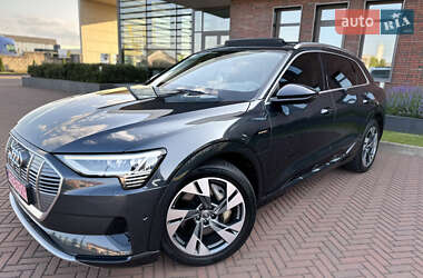 Внедорожник / Кроссовер Audi e-tron 2019 в 