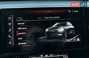 Внедорожник / Кроссовер Audi e-tron 2019 в 