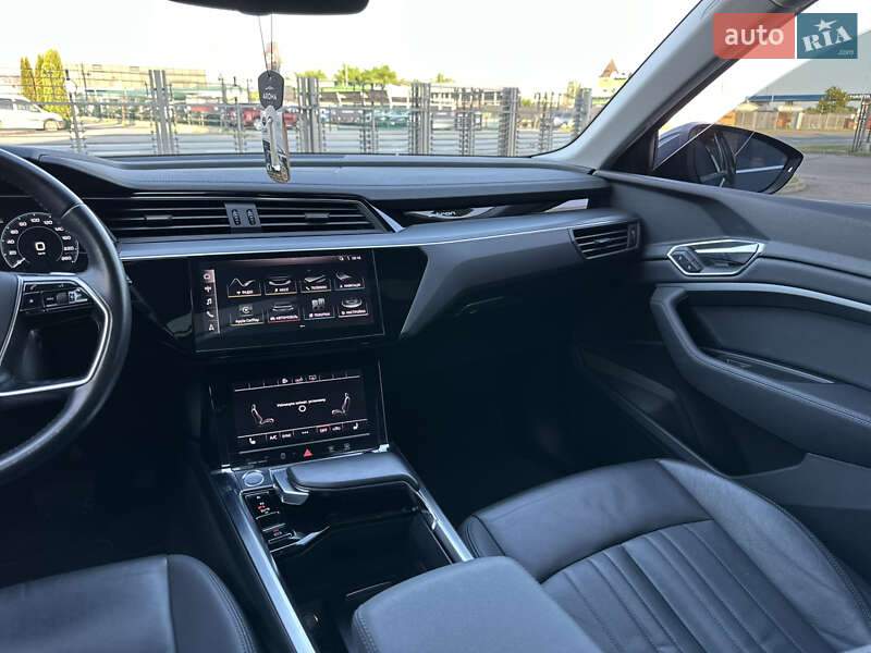 Внедорожник / Кроссовер Audi e-tron 2019 в Мукачево