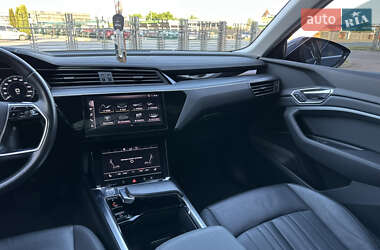 Внедорожник / Кроссовер Audi e-tron 2019 в 