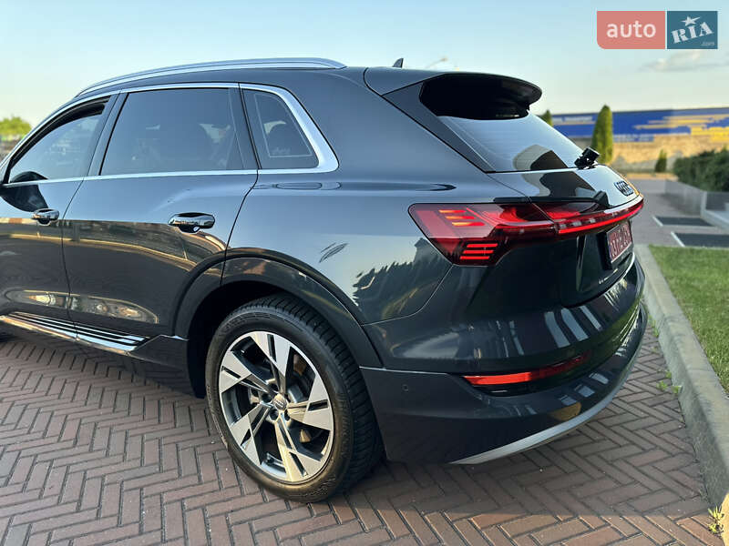 Внедорожник / Кроссовер Audi e-tron 2019 в Мукачево