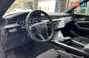 Внедорожник / Кроссовер Audi e-tron 2019 в 