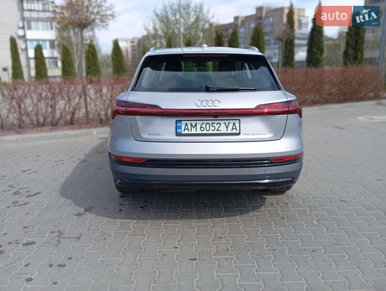Внедорожник / Кроссовер Audi e-tron 2019 в Житомире
