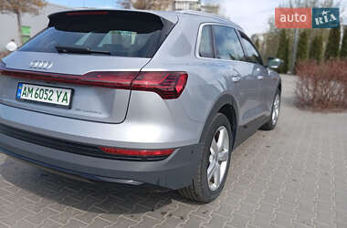 Внедорожник / Кроссовер Audi e-tron 2019 в 