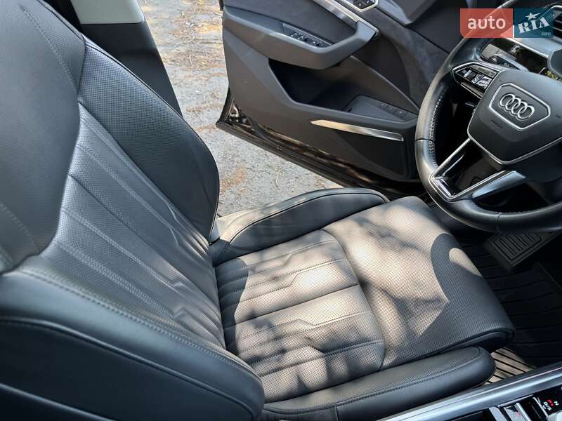 Позашляховик / Кросовер Audi e-tron 2020 в Києві