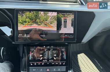 Внедорожник / Кроссовер Audi e-tron 2020 в 
