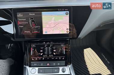 Внедорожник / Кроссовер Audi e-tron 2020 в 
