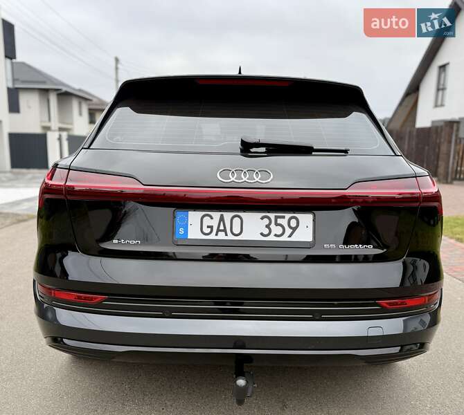 Позашляховик / Кросовер Audi e-tron 2022 в Києві