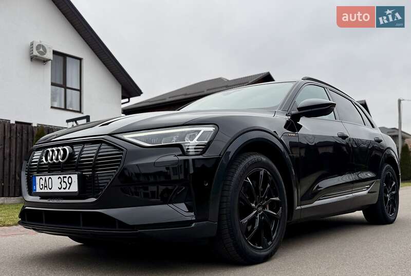 Позашляховик / Кросовер Audi e-tron 2022 в Києві