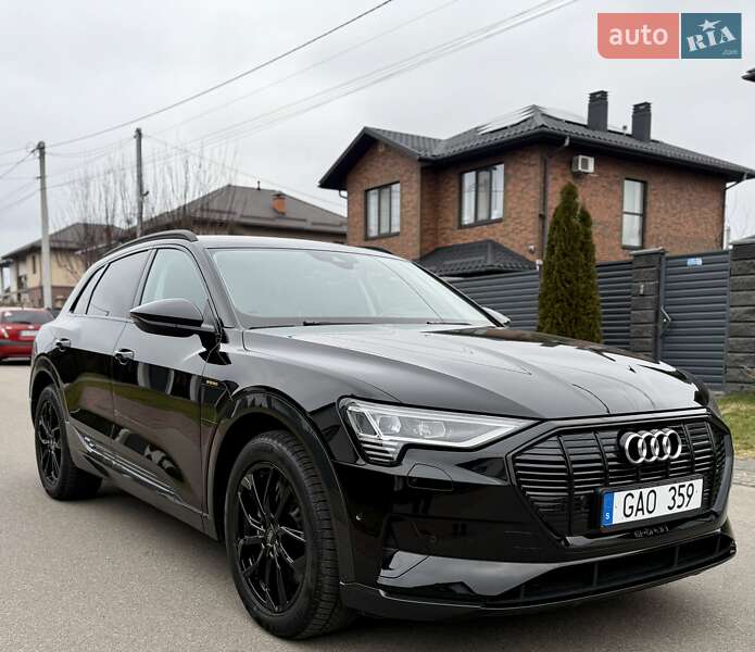 Позашляховик / Кросовер Audi e-tron 2022 в Києві