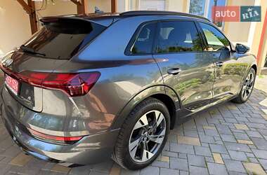 Внедорожник / Кроссовер Audi e-tron 2019 в 