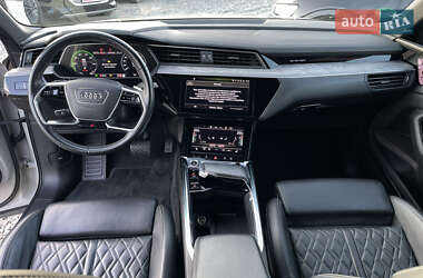 Внедорожник / Кроссовер Audi e-tron 2021 в 