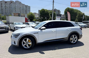 Внедорожник / Кроссовер Audi e-tron 2023 в 
