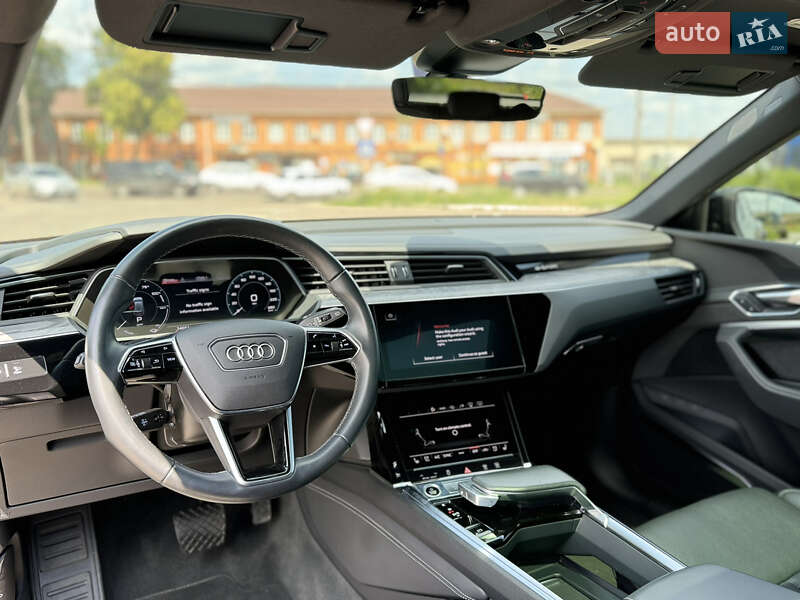 Внедорожник / Кроссовер Audi e-tron 2022 в Сумах