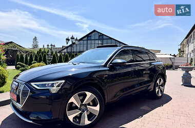 Внедорожник / Кроссовер Audi e-tron 2020 в 