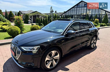 Внедорожник / Кроссовер Audi e-tron 2020 в 