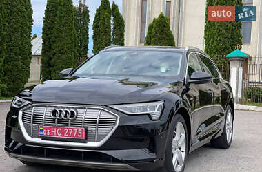 Внедорожник / Кроссовер Audi e-tron 2019 в 