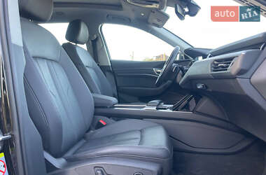 Внедорожник / Кроссовер Audi e-tron 2019 в 