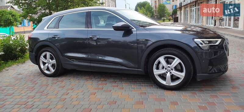 Внедорожник / Кроссовер Audi e-tron 2019 в Кременчуге