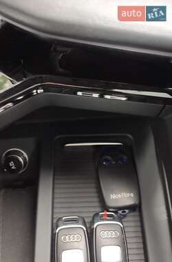 Внедорожник / Кроссовер Audi e-tron 2019 в 