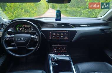 Внедорожник / Кроссовер Audi e-tron 2019 в 
