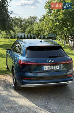 Внедорожник / Кроссовер Audi e-tron 2019 в 