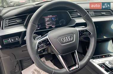 Внедорожник / Кроссовер Audi e-tron 2020 в 