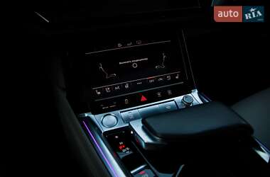 Внедорожник / Кроссовер Audi e-tron 2019 в 