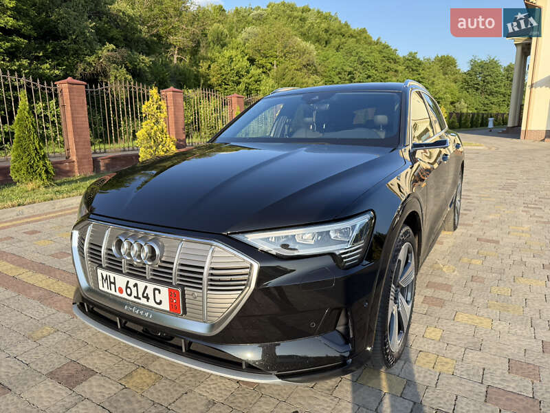 Внедорожник / Кроссовер Audi e-tron 2020 в Сваляве
