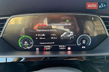 Внедорожник / Кроссовер Audi e-tron 2020 в 