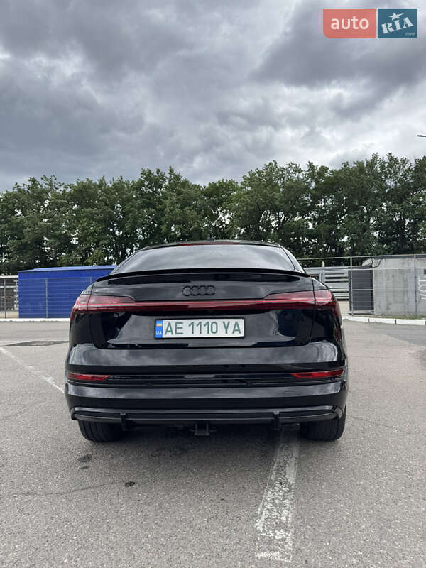 Внедорожник / Кроссовер Audi e-tron 2020 в Днепре
