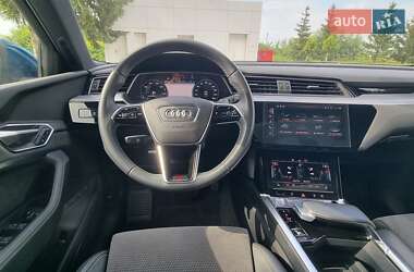 Внедорожник / Кроссовер Audi e-tron 2019 в 